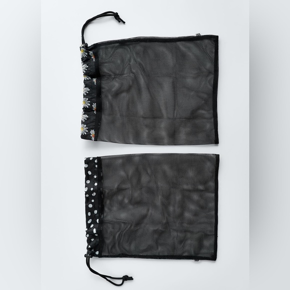 Zara PACK OF 2 PRINTED BAGS - Picture 2 of 12